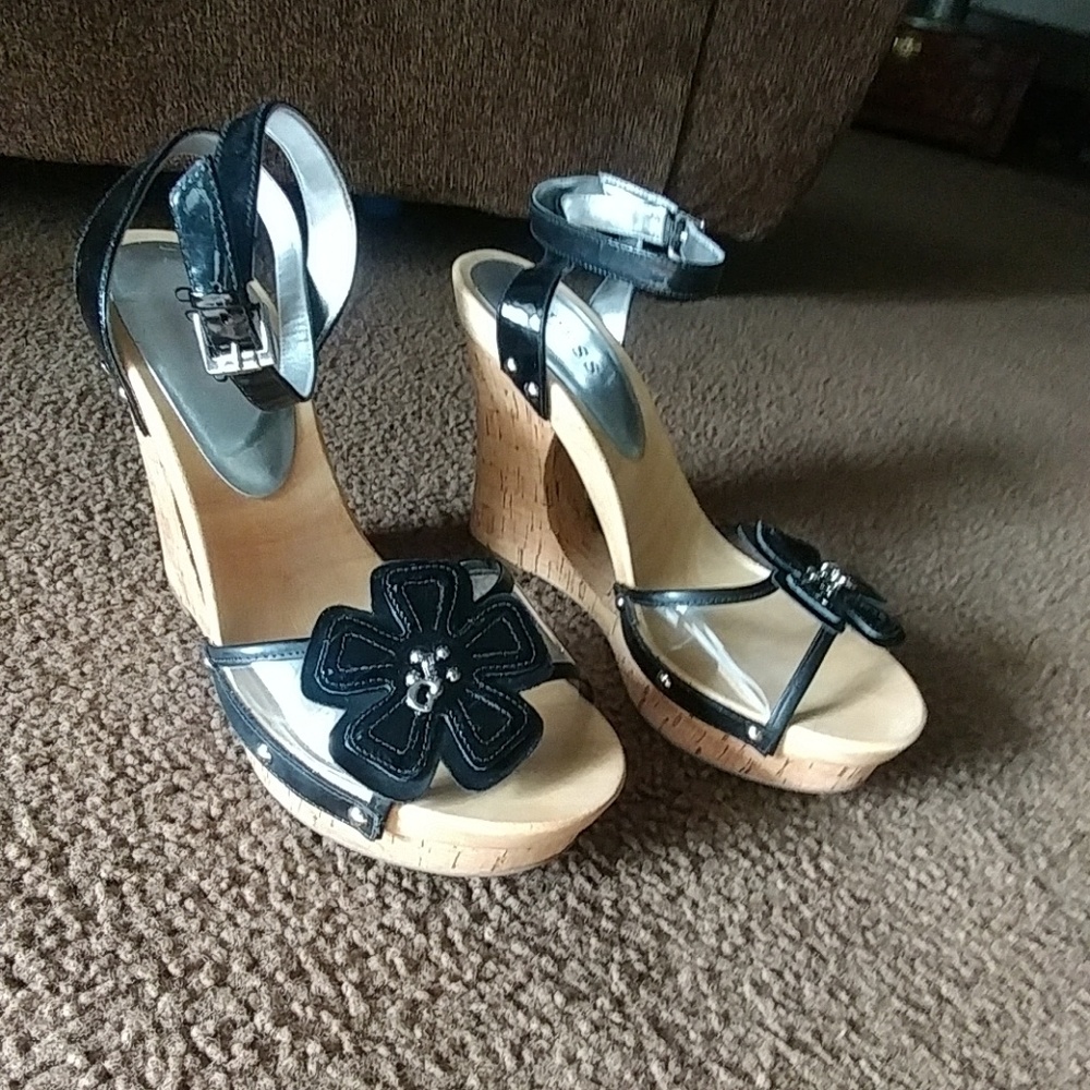 Heels - Picture 2 of 5